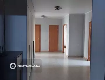 3-комнатная квартира, этаж 3 из 9, 90 м²