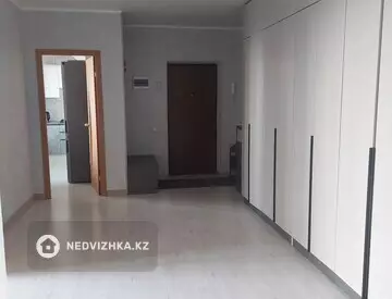 3-комнатная квартира, этаж 3 из 9, 90 м²