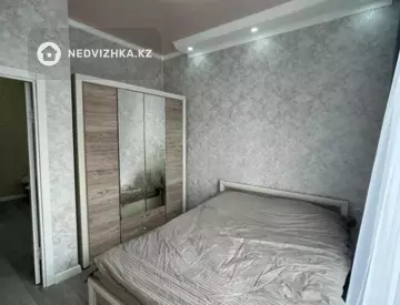 1-комнатная квартира, этаж 11 из 15, 42 м²