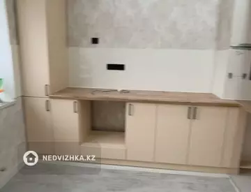 2-комнатная квартира, этаж 8 из 8, 71 м²