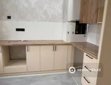 2-комнатная квартира, этаж 8 из 8, 71 м²