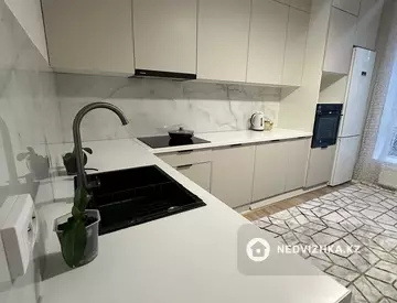 3-комнатная квартира, этаж 2 из 12, 94 м²