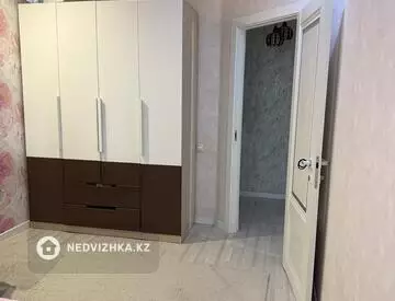 4-комнатная квартира, этаж 10 из 14, 110 м²