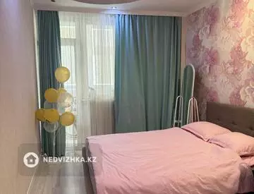 4-комнатная квартира, этаж 10 из 14, 110 м²