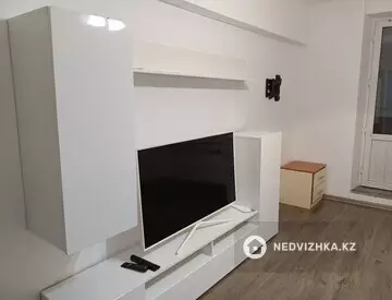 2-комнатная квартира, этаж 2 из 5, 50 м², На длительный срок