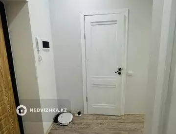 1-комнатная квартира, этаж 3 из 8, 39 м²