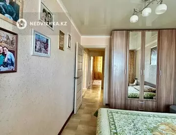 4-комнатная квартира, этаж 4 из 6, 102 м²