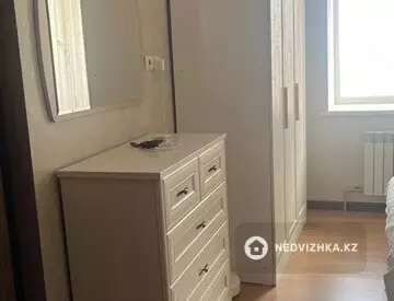 3-комнатная квартира, этаж 6 из 9, 80 м², На длительный срок