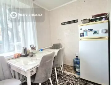 2-комнатная квартира, этаж 1 из 2, 50 м²