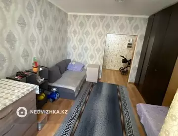 1-комнатная квартира, этаж 4 из 9, 39 м²