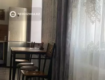 2-комнатная квартира, этаж 3 из 3, 54 м², На длительный срок