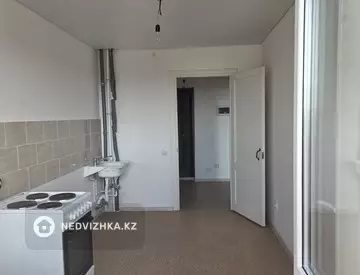 1-комнатная квартира, этаж 3 из 9, 39 м²