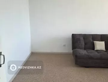 1-комнатная квартира, этаж 3 из 9, 39 м²