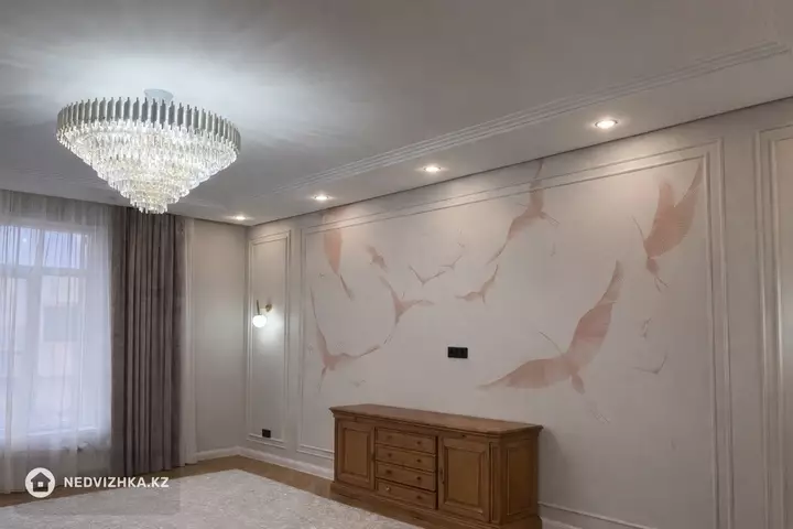 360 м², 8-комнатный таунхаус, 10 соток, 360 м², изображение - 1