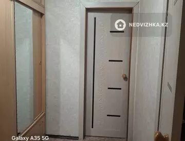 2-комнатная квартира, этаж 3 из 5, 40 м²