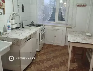 2-комнатная квартира, этаж 4 из 5, 52 м²
