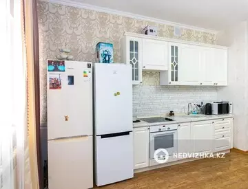 3-комнатная квартира, этаж 10 из 18, 98 м²