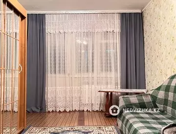 1-комнатная квартира, этаж 3 из 5, 33 м², На длительный срок