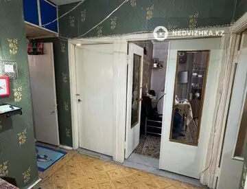 2-комнатная квартира, этаж 2 из 4, 55 м²