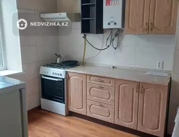 2-комнатная квартира, этаж 2 из 5, 50 м², На длительный срок