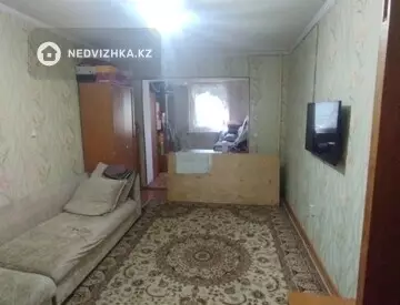 2-комнатная квартира, этаж 3 из 5, 55 м²