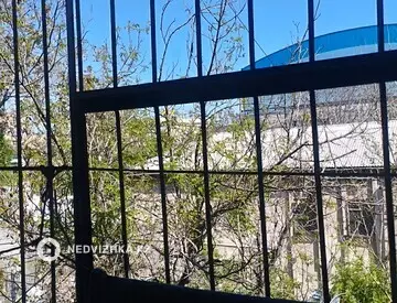 2-комнатная квартира, этаж 3 из 5, 55 м²