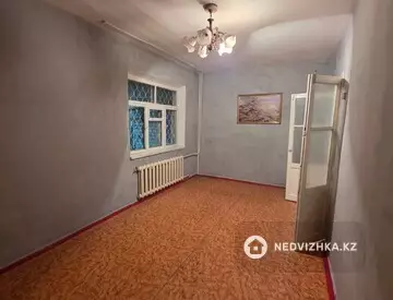 2-комнатная квартира, этаж 1 из 5, 55 м²