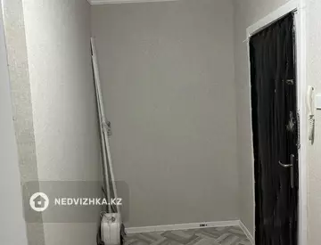 1-комнатная квартира, этаж 4 из 5, 36 м²