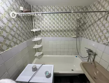 1-комнатная квартира, этаж 4 из 5, 36 м²