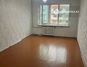 2-комнатная квартира, этаж 4 из 5, 60 м²