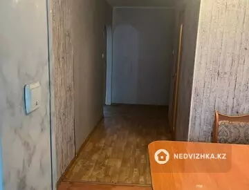 2-комнатная квартира, этаж 4 из 5, 60 м²