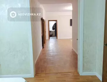 5-комнатный дом, 680 соток, 149 м²