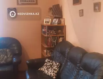 3-комнатная квартира, этаж 3 из 3, 76 м²