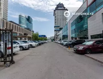 Помещение, этаж 2 из 1, В бизнес-центре, 246 м²