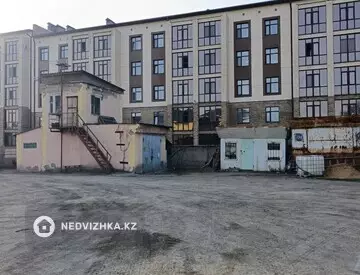 Помещение, этаж 1 из 3, 3 028 м²