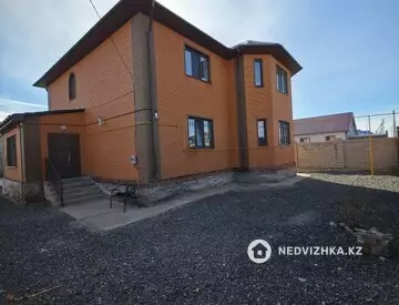 6-комнатный дом, 10 соток, 220 м²