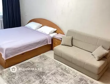 1-комнатная квартира, этаж 3 из 5, 34 м², Посуточно