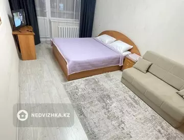 1-комнатная квартира, этаж 3 из 5, 34 м², Посуточно