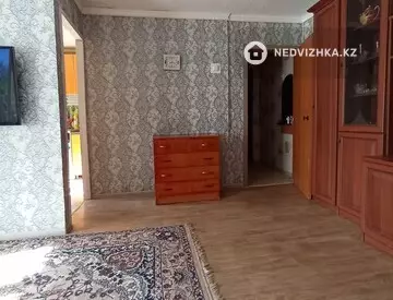 2-комнатная квартира, этаж 3 из 5, 45 м²