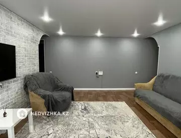 3-комнатная квартира, этаж 4 из 4, 54 м²