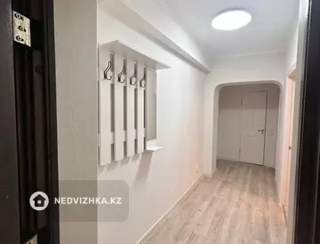 2-комнатная квартира, этаж 1 из 5, 51 м², На длительный срок