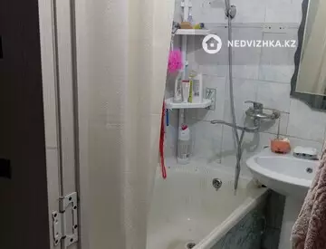 2-комнатная квартира, этаж 4 из 5, 58 м²