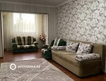 2-комнатная квартира, этаж 4 из 5, 60 м²