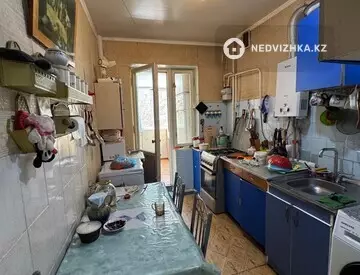 2-комнатная квартира, этаж 3 из 5, 60 м²