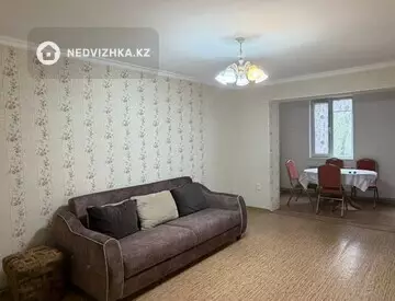 2-комнатная квартира, этаж 3 из 5, 55 м²