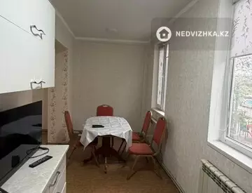 2-комнатная квартира, этаж 3 из 5, 55 м²