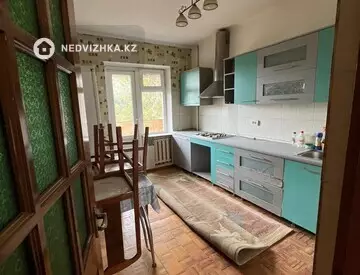 3-комнатная квартира, этаж 4 из 5, 70 м²