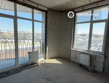 2-комнатная квартира, этаж 4 из 12, 64 м²