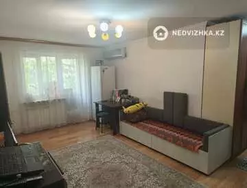 4-комнатная квартира, этаж 2 из 4, 66 м²