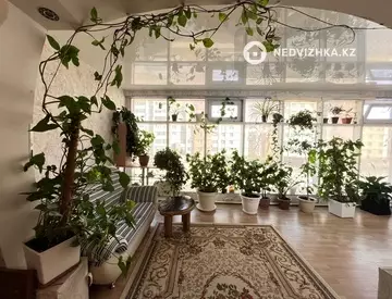 2-комнатная квартира, этаж 2 из 10, 100 м²